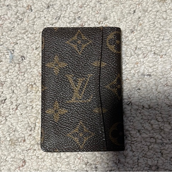 Very Good Condition Louis Vuitton Monogram Card Case - Picture 2 of 9